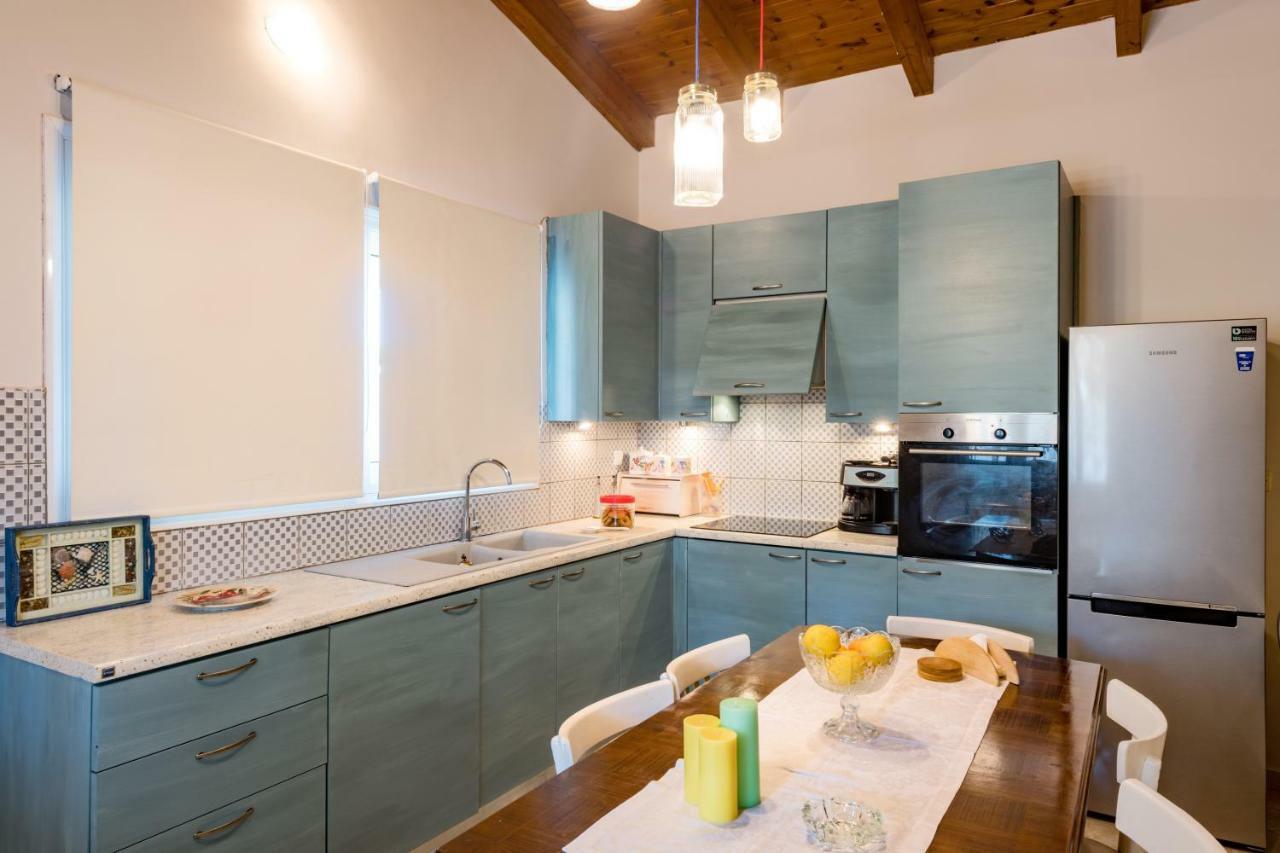 Kiko, The Coastline House Villa Kato Achaia Exterior photo